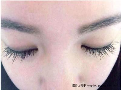 超雞凍！快來看blingbling電眼！艾格碧詩睫毛增長(zhǎng)液評(píng)測(cè)